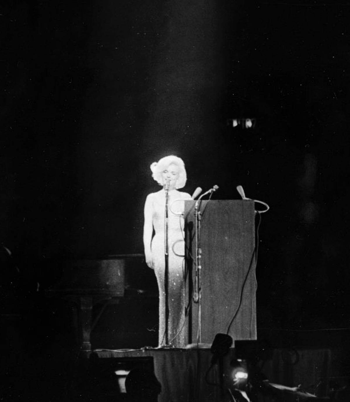 May 1962 Marilyn Monroe sings happy birthday mr president