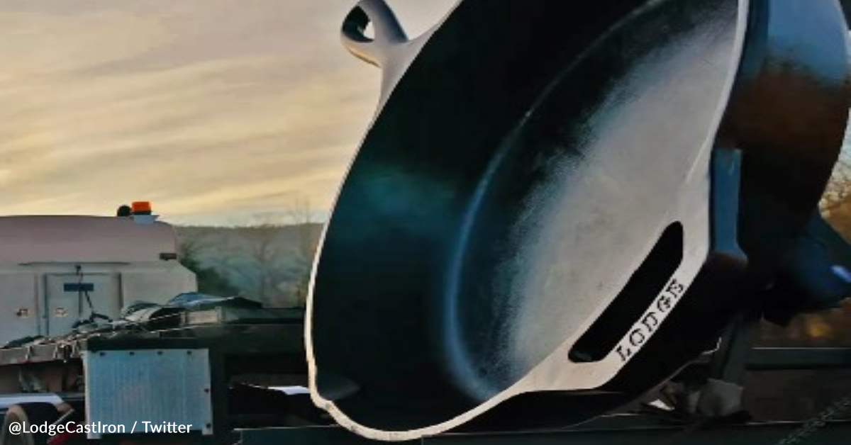 the-world-s-largest-cast-iron-skillet-is-on-the-move-dusty-old-thing