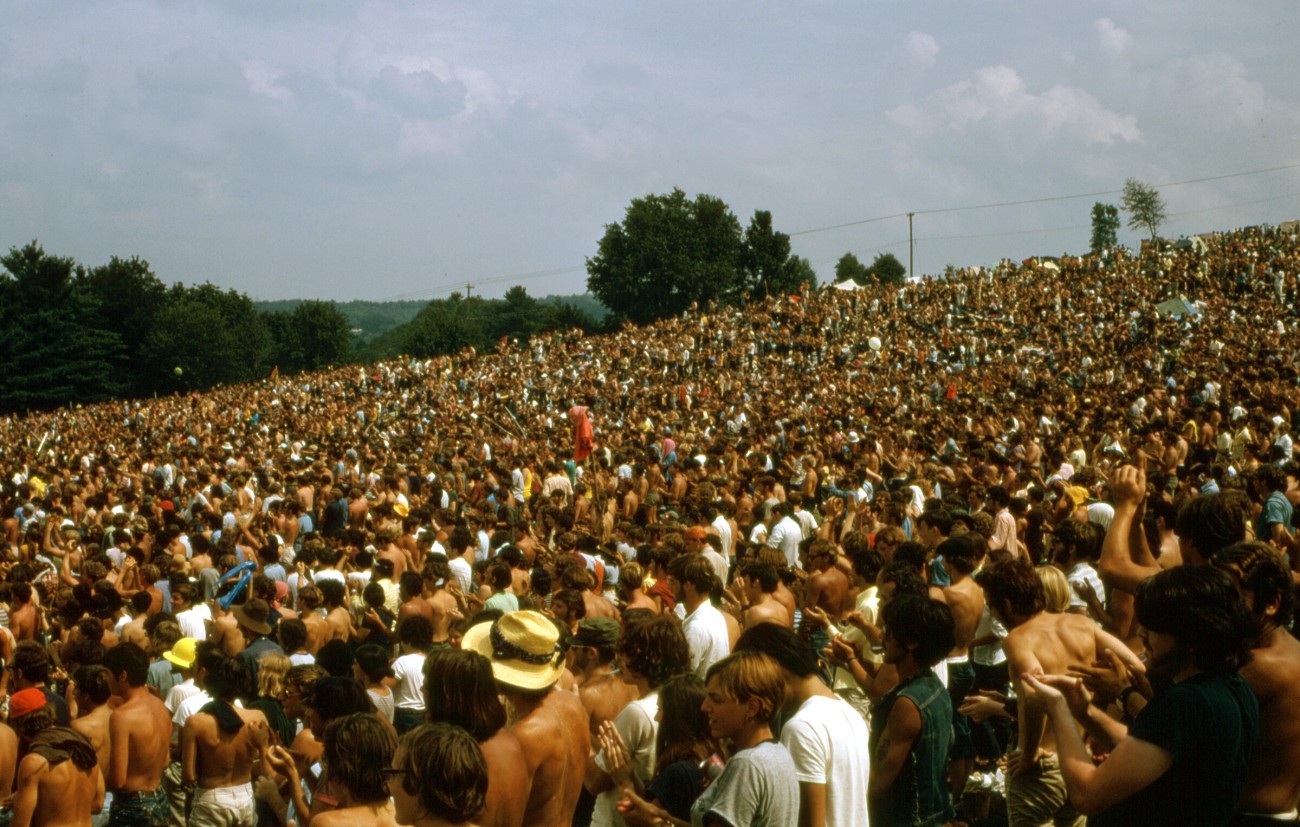Santana standing ovation Woodstock