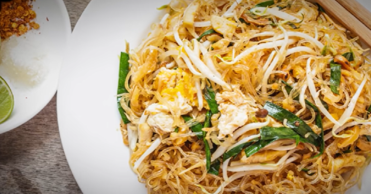 The Surprising History Of Thailands Official Dish Pad Thai Dusty Old Thing 