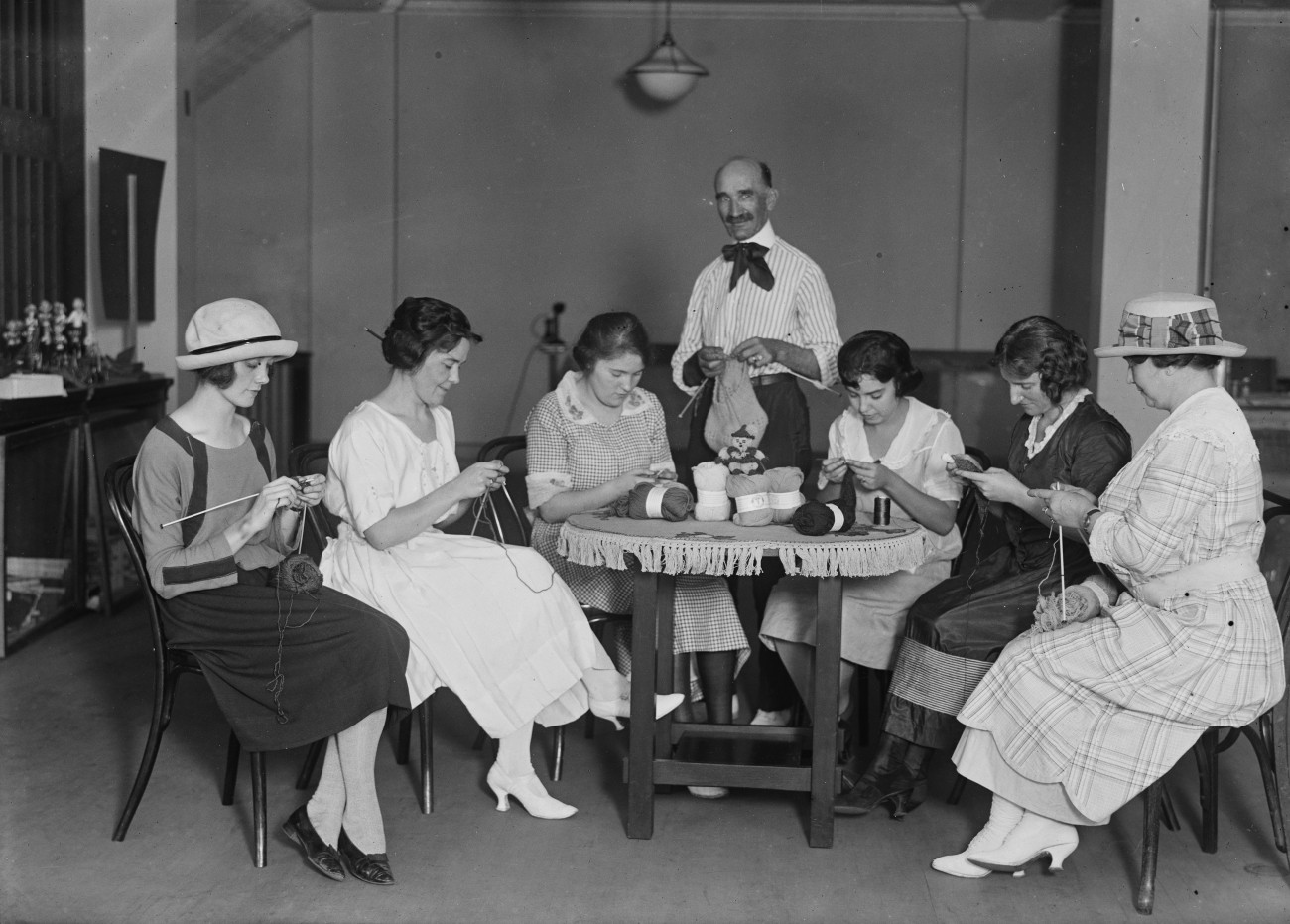 1920s knitting group