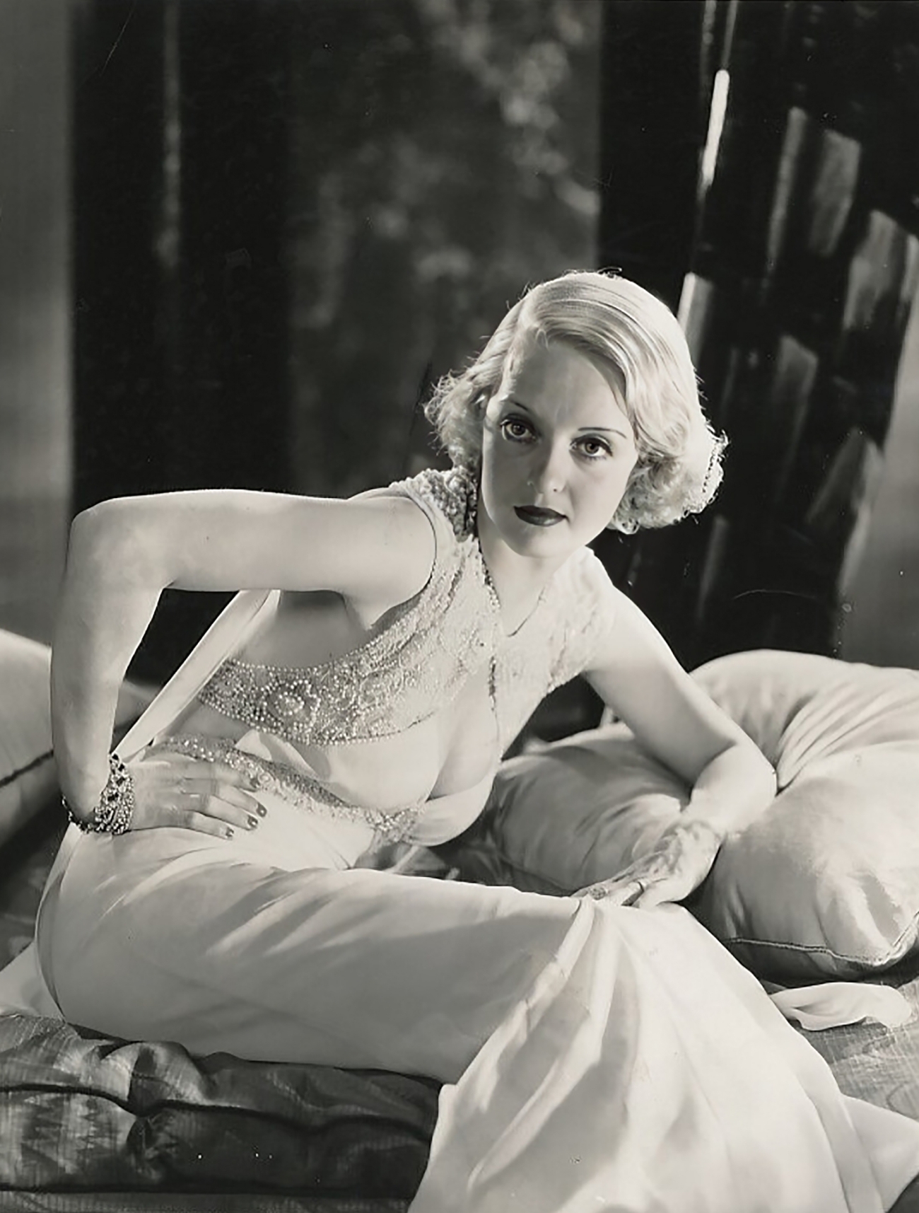 Bette Davis early 1930s promo photo