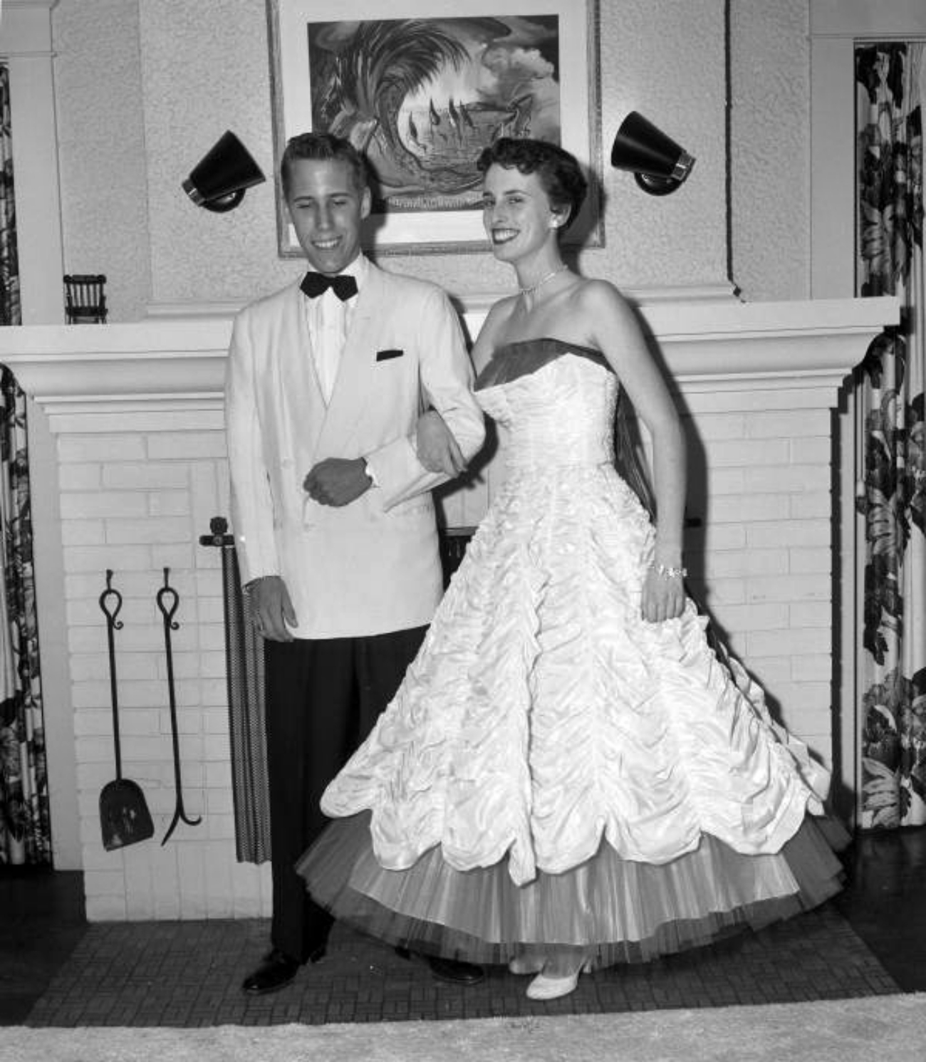 1954 teens dressed for cotillion
