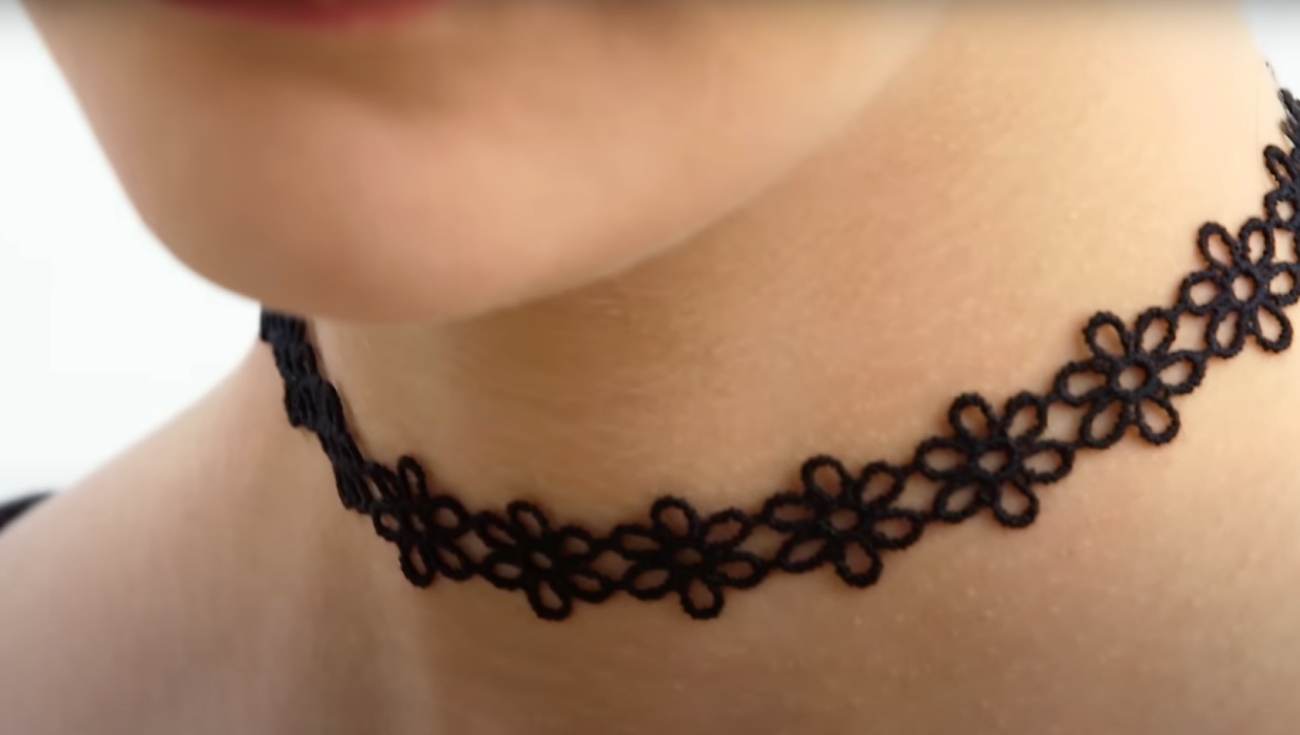 90s style Chocker Necklace
