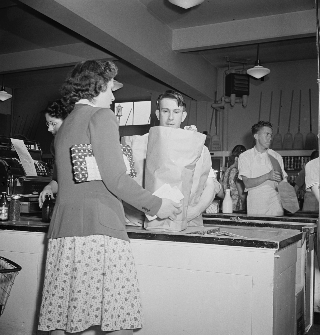 Grocery Shopping 1942