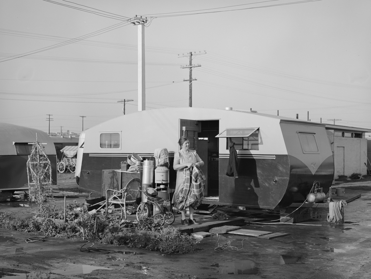 1940s Trailer Living