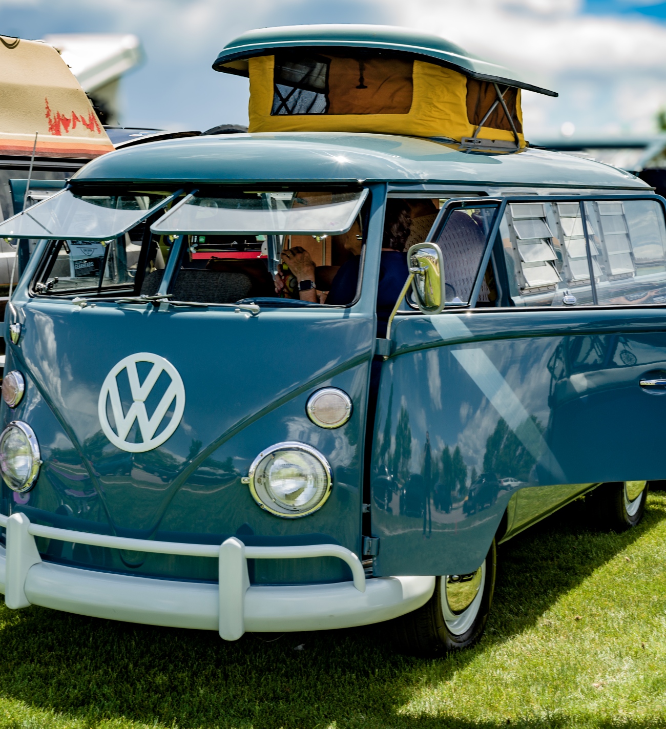 1966 VW Bus with Pop Up Roof