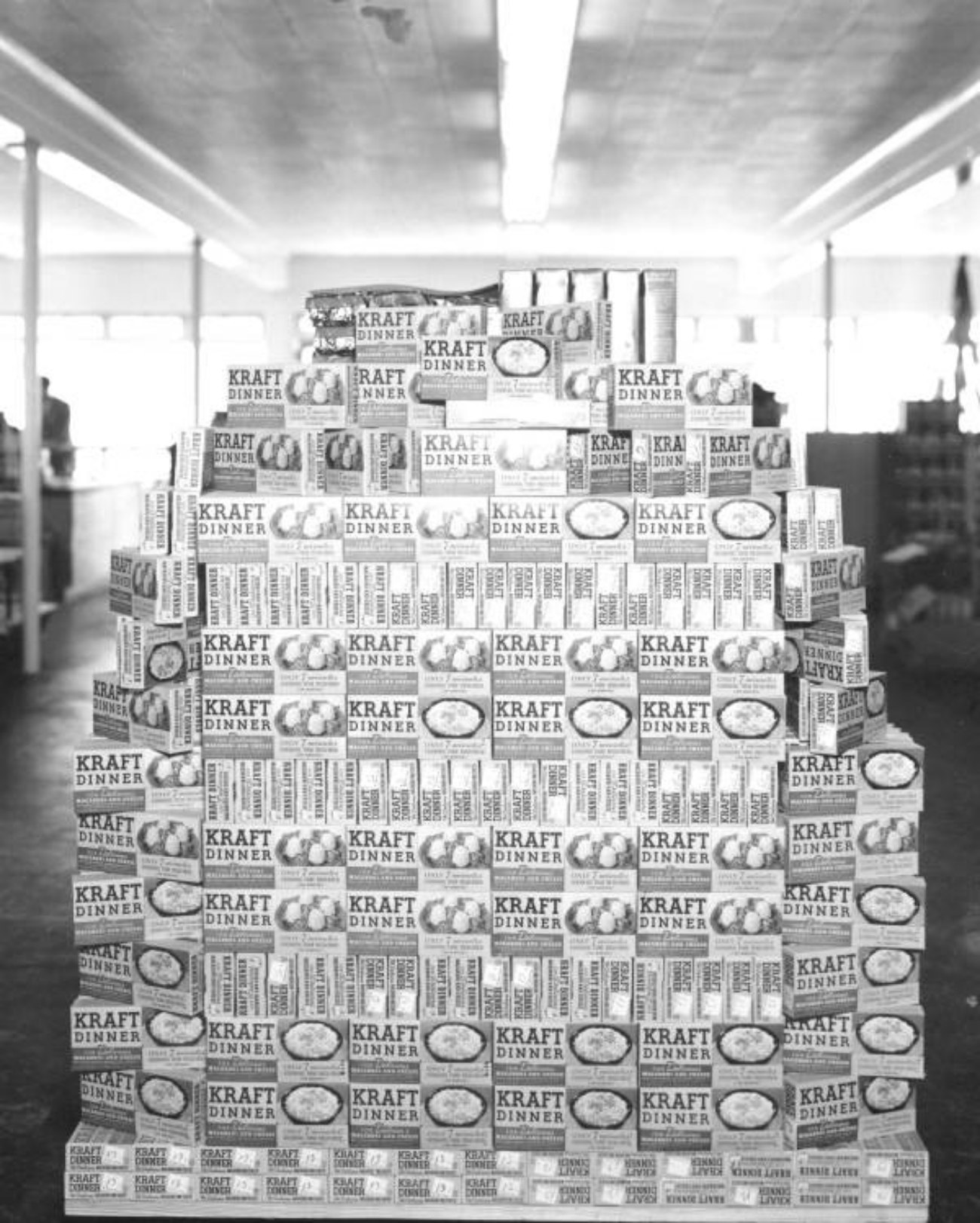 1940s Kraft Dinner Display in Grocery