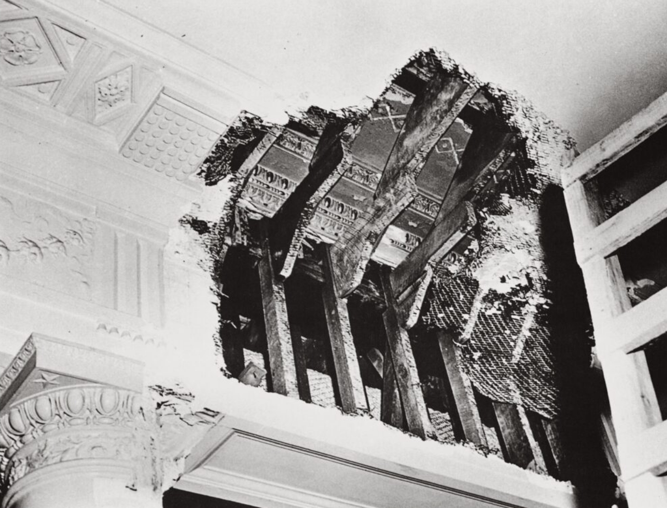 White House Cornice during 1950 renovation