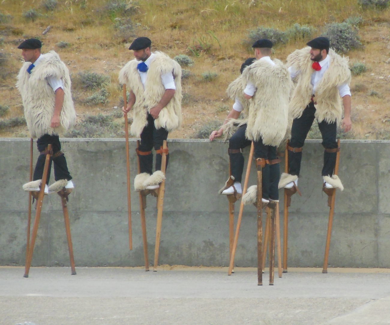 2017 French Stilt Walkers