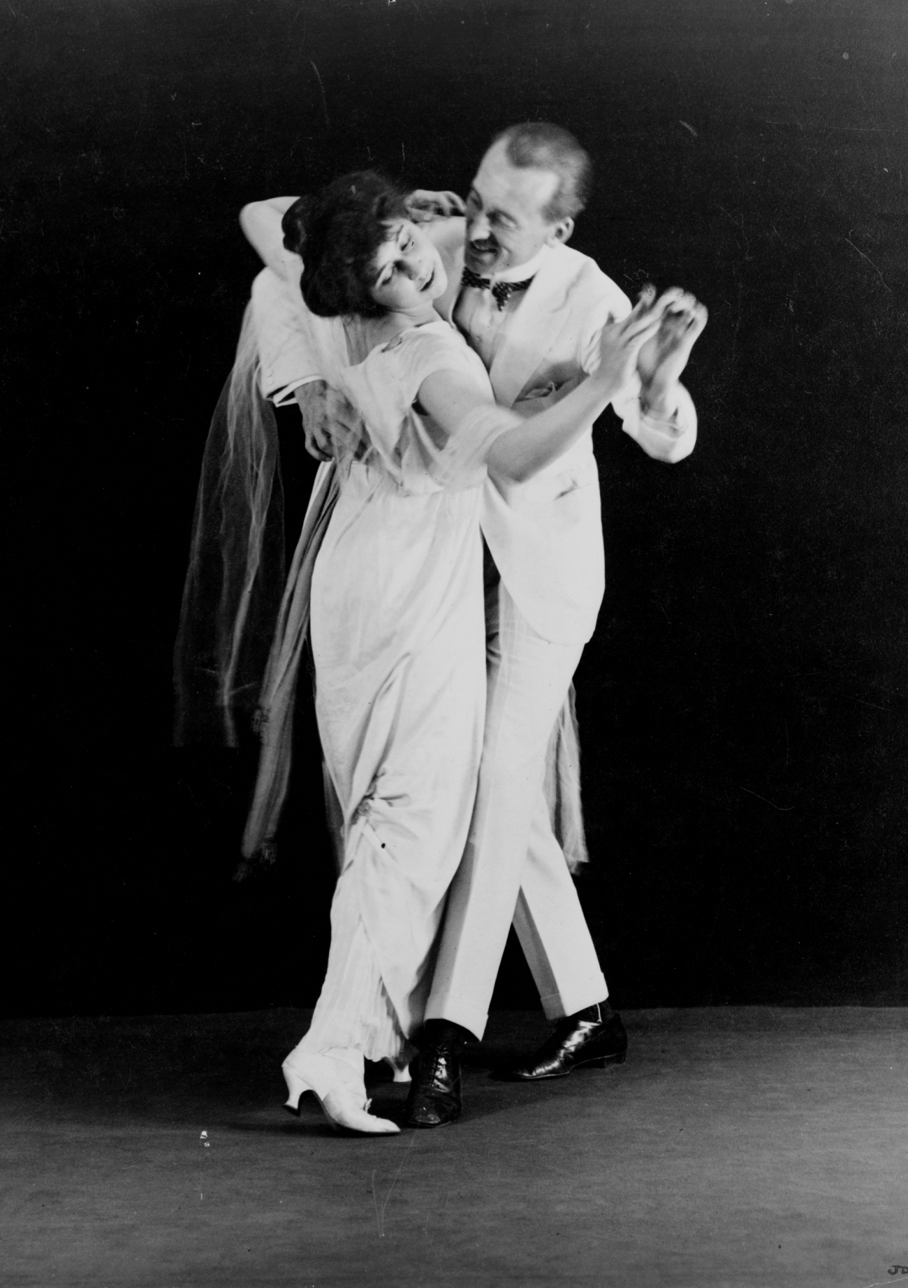 Vernon and Irene Castle Dancing