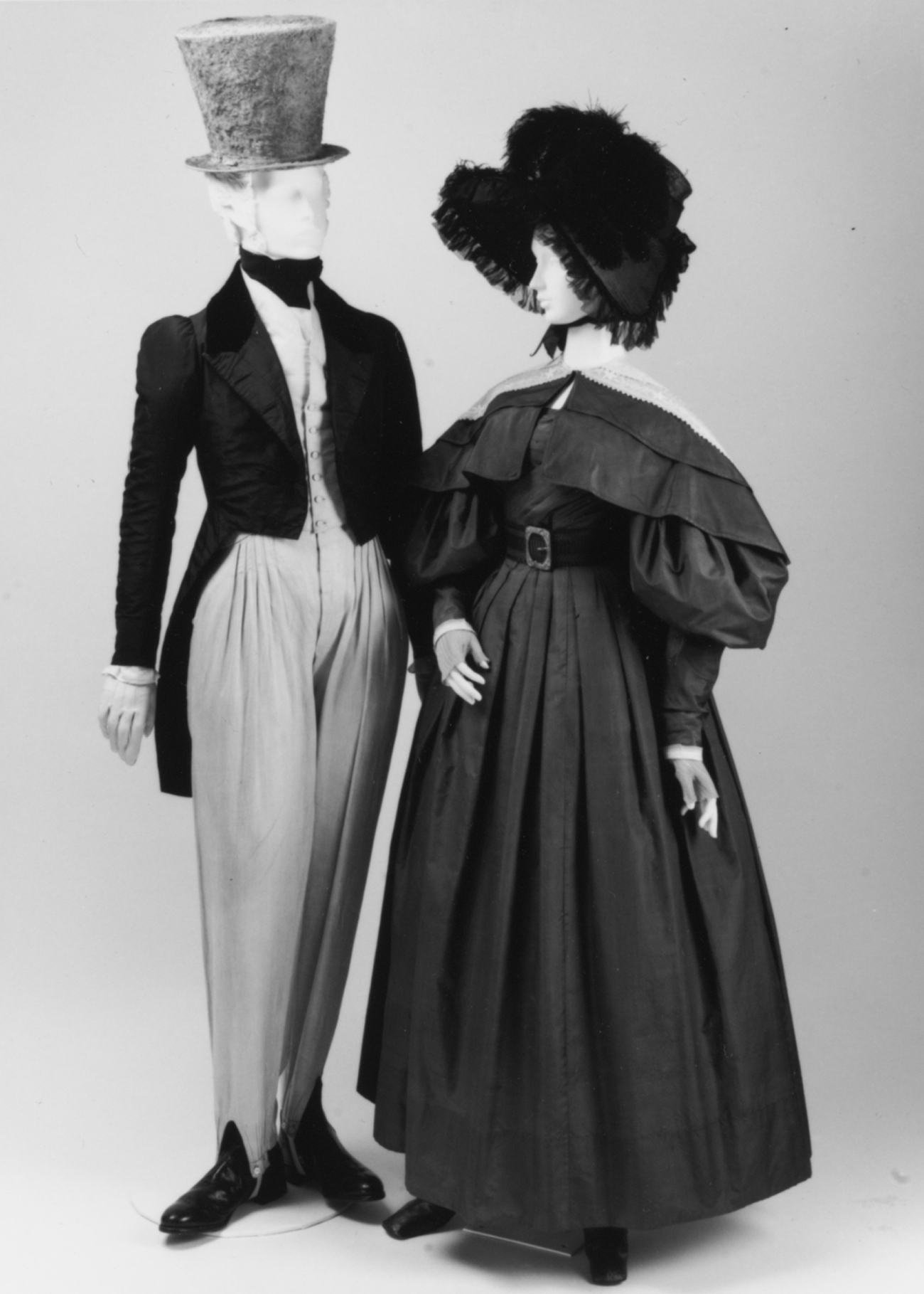 Mannequins in 1820s Dress