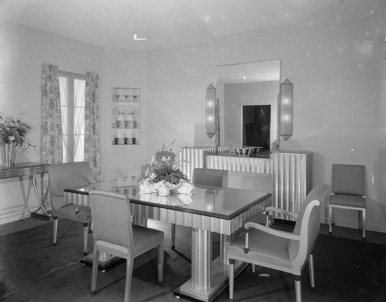 Art Deco Dining Room