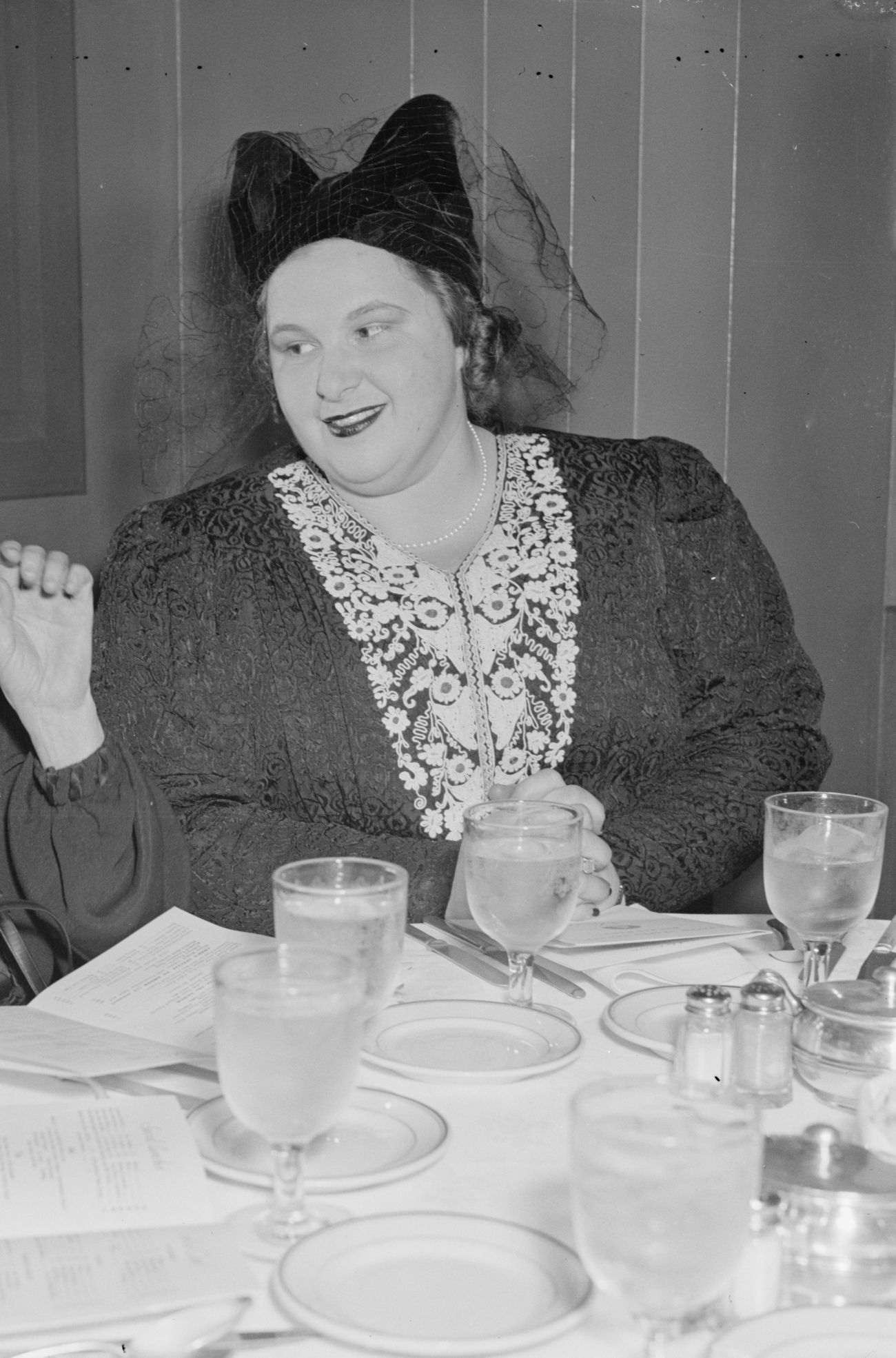 Kate Smith in 1938 Seated