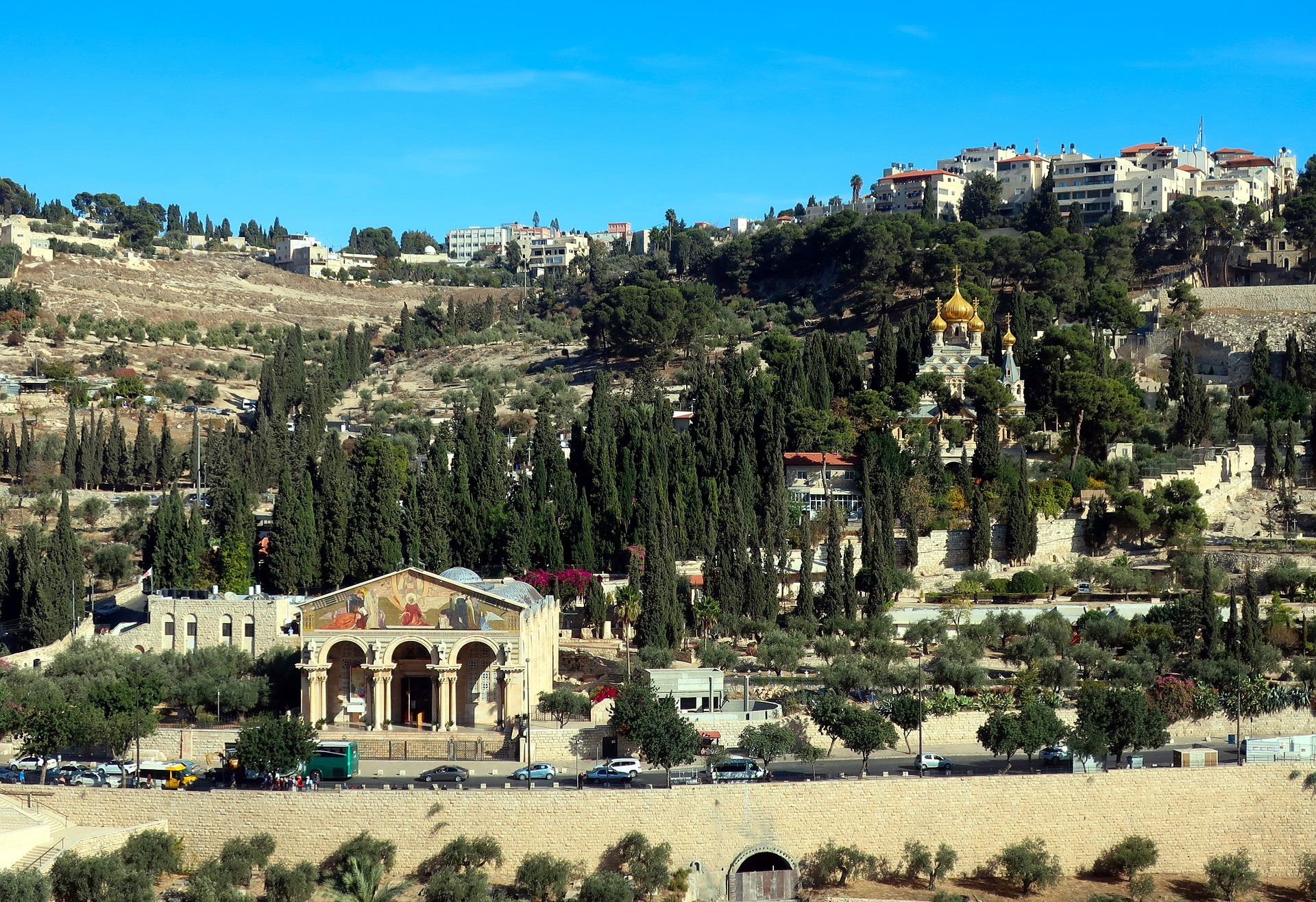 mount-of-olives-4918087_1920