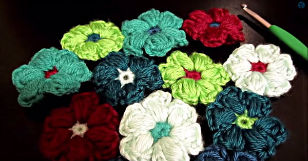 Learn How To Make A Puff Stitch Flower! | Crafty House
