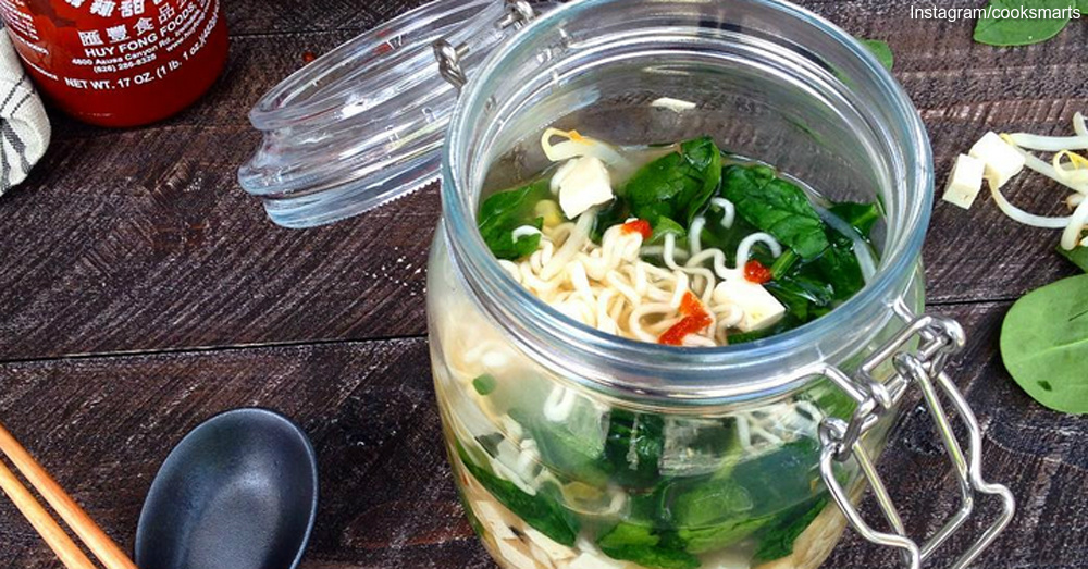 8 Hearty and Creative Mason Jar Meals | Crafty House