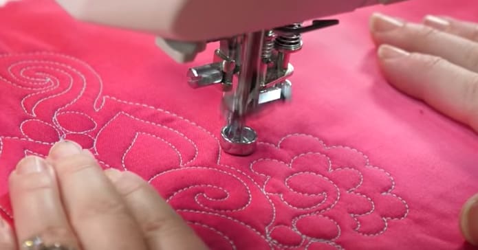 The Easiest Way To Fill In Space When Quilting | Crafty House